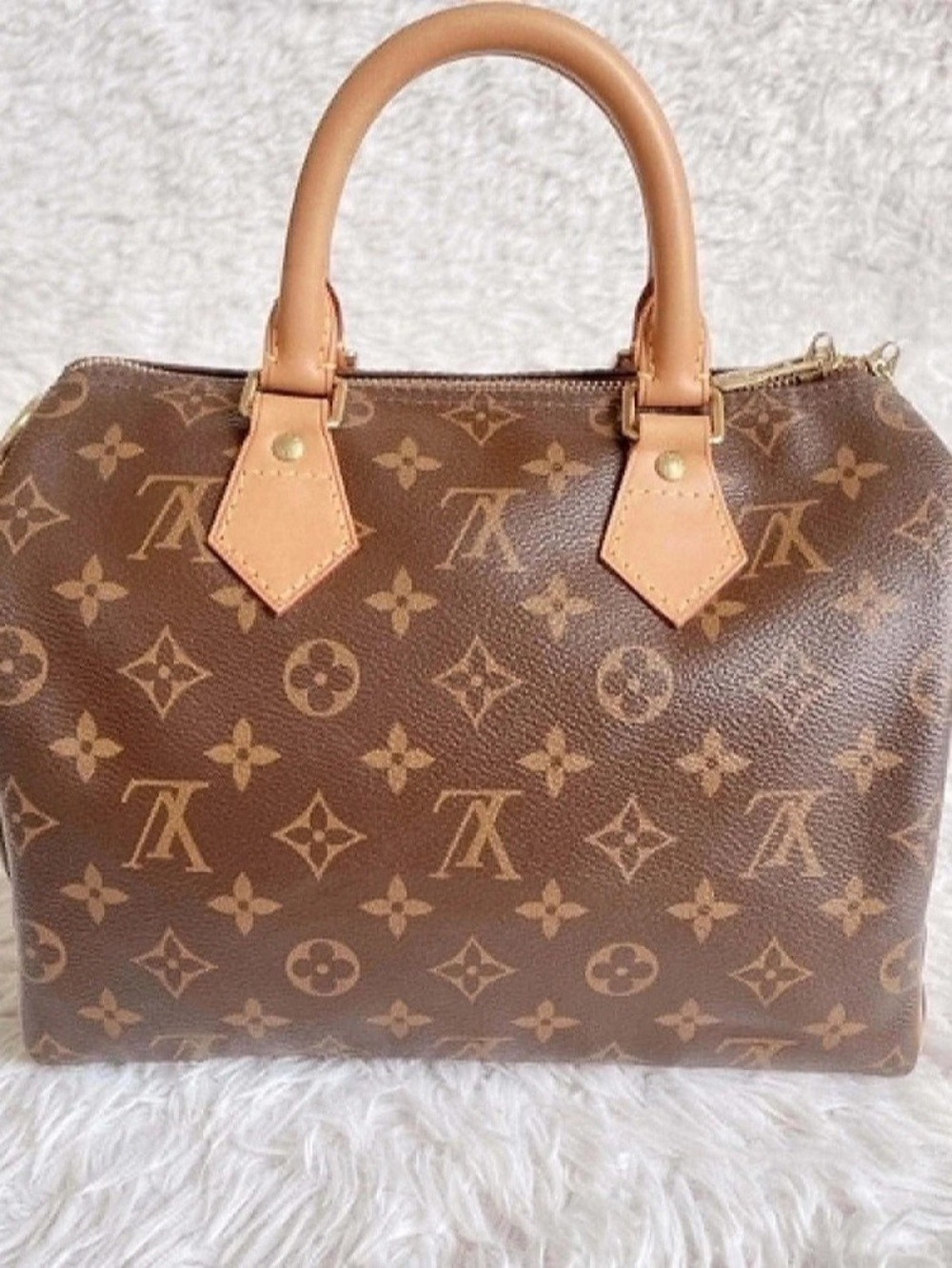 Louis Vuitton Speedy 25 Bandoulière Monogram Satchel in Brown & Tan